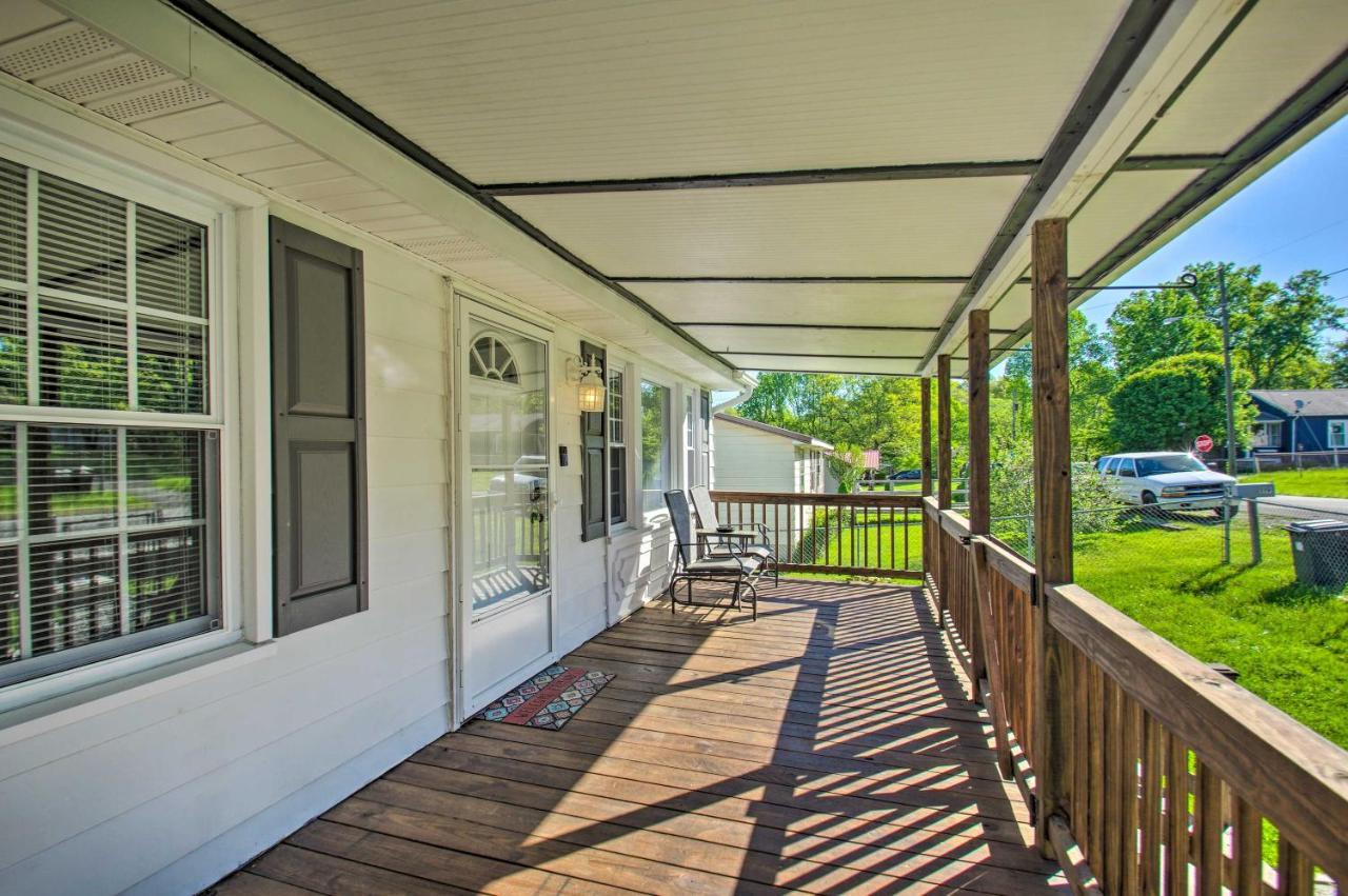 Dog-Friendly Fayetteville Home With Hot Tub! المظهر الخارجي الصورة