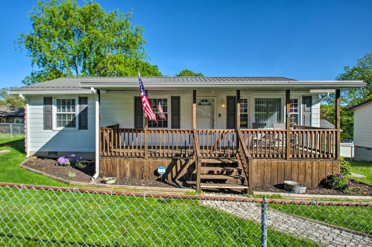Dog-Friendly Fayetteville Home With Hot Tub! المظهر الخارجي الصورة
