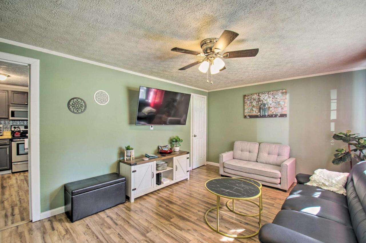 Dog-Friendly Fayetteville Home With Hot Tub! المظهر الخارجي الصورة