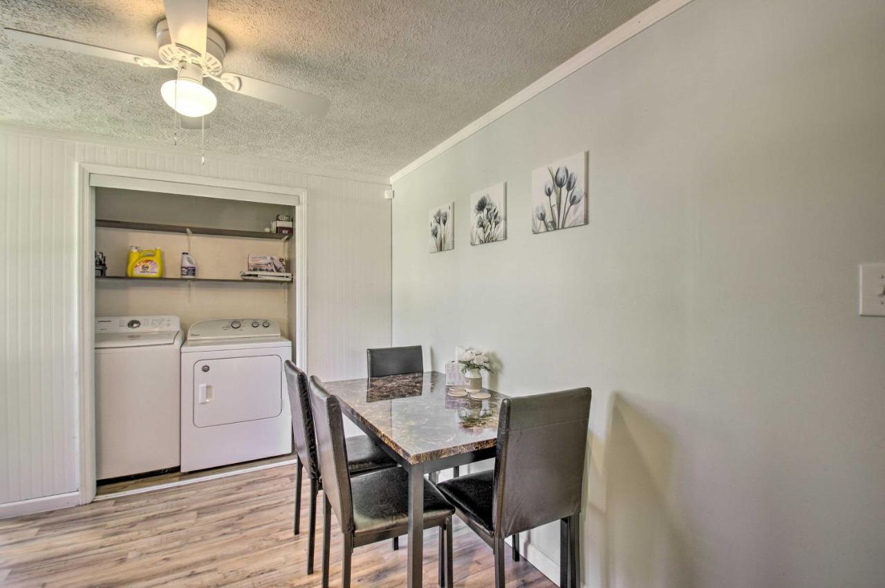 Dog-Friendly Fayetteville Home With Hot Tub! المظهر الخارجي الصورة