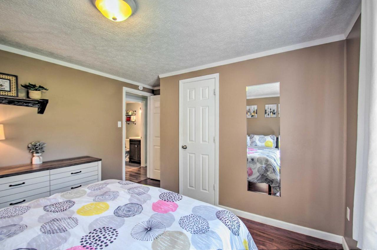 Dog-Friendly Fayetteville Home With Hot Tub! المظهر الخارجي الصورة