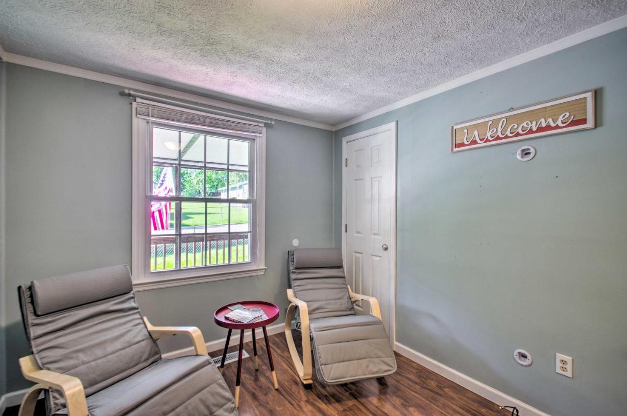Dog-Friendly Fayetteville Home With Hot Tub! المظهر الخارجي الصورة